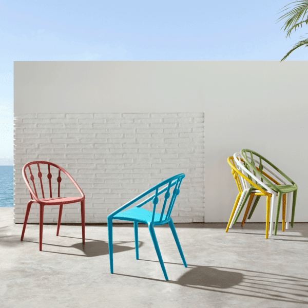 chaise terrasse intérieur et extérieur de restaurant empilable Woman