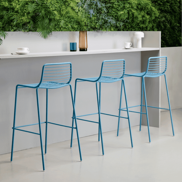 Tabouret terrasse de bar restaurant empilable Summer couleur bleu clair