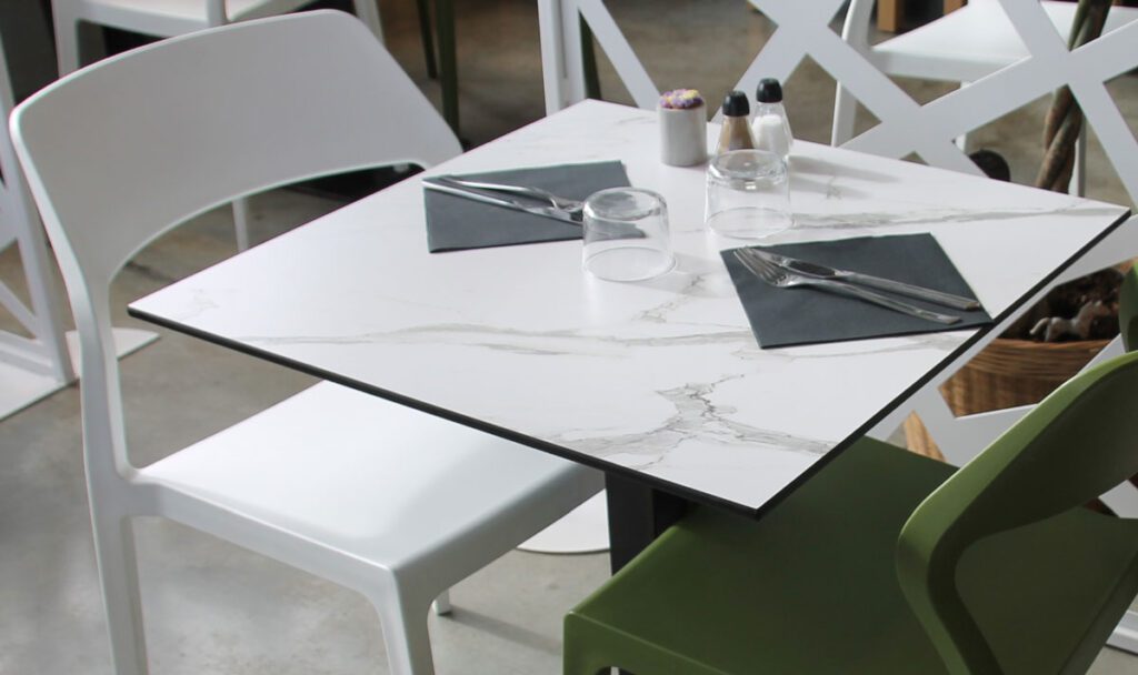 Plateau table restaurant compact HPL - décor marbre