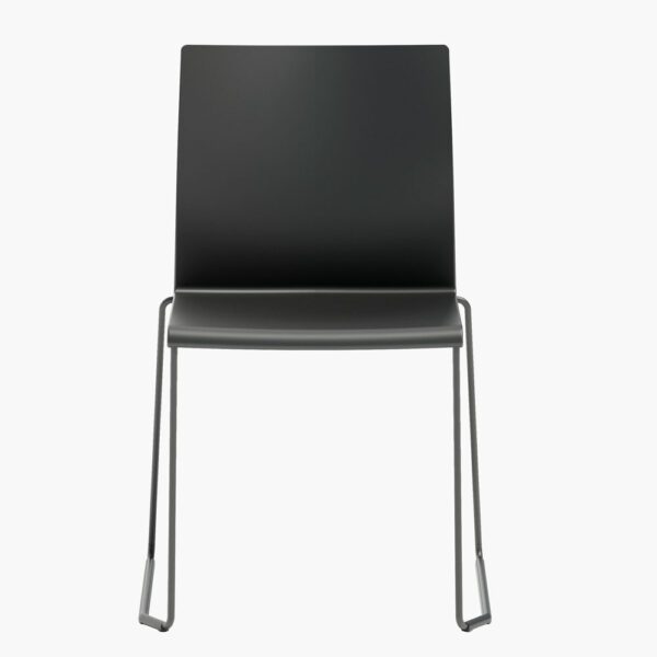chaise de restaurant empilable Artesia couleur noire structure acier