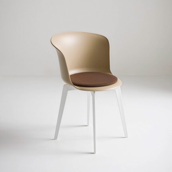Chaise de restaurant Epica coussin tapissé marron pieds blanc et dossier couleur café